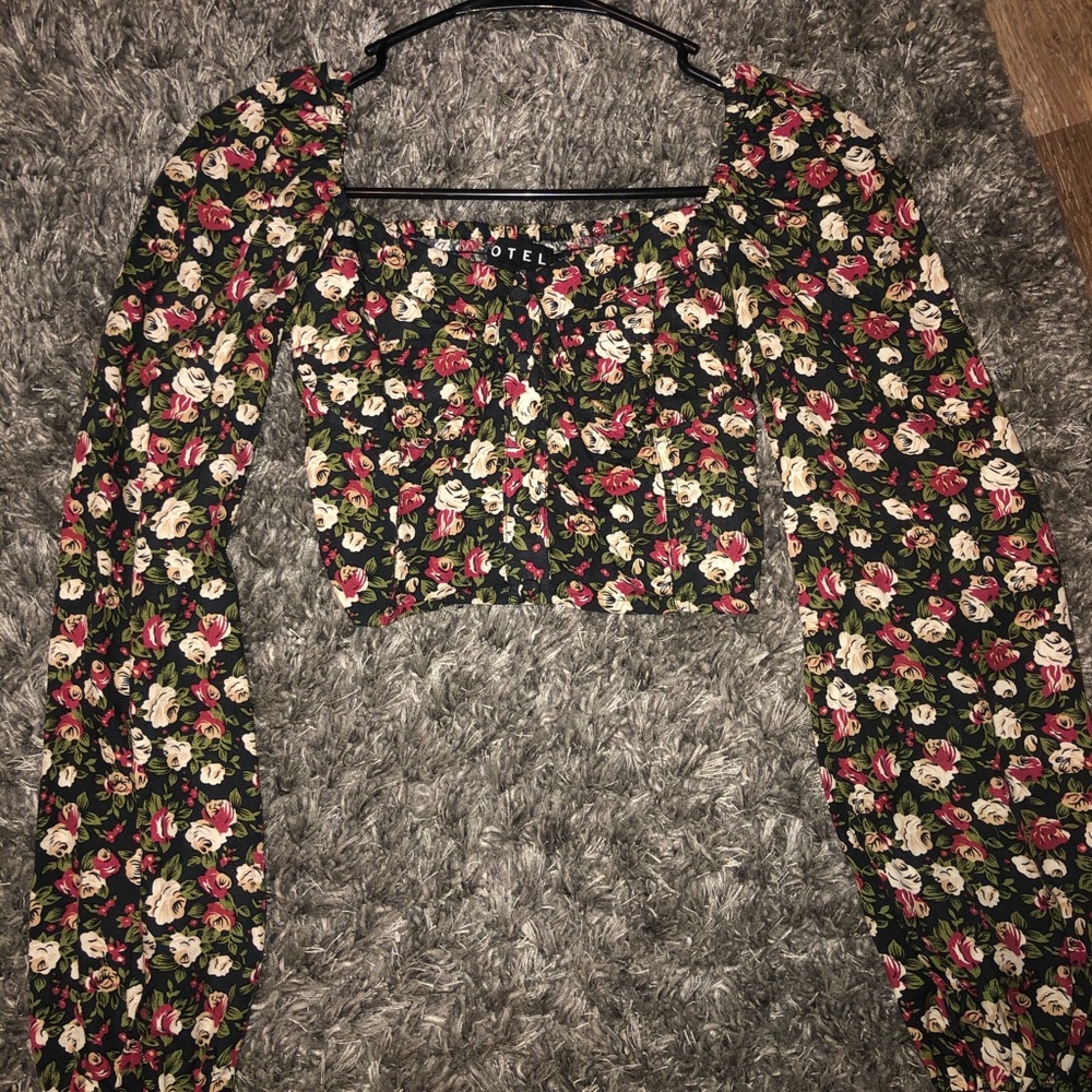 Motel rocks floral long sleeve crop top